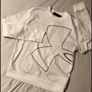 Under Armor Sweatshirt